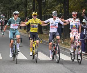 Winners of 2023 Tour de France on bicycles